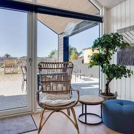 In With Sauna Nyaraló *