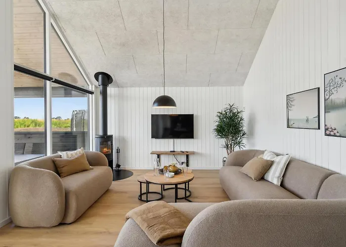 In With Sauna Nyaraló *